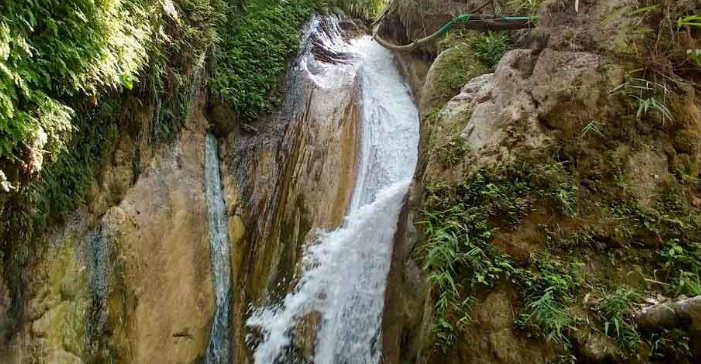 Garud Chatti Waterfall 